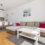 Apartment Royal Primosten