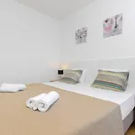 Apartment Royal Primosten