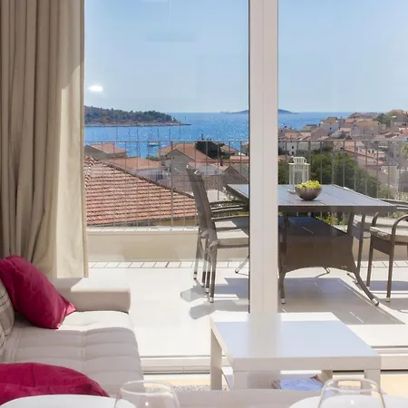 Royal Примоштен