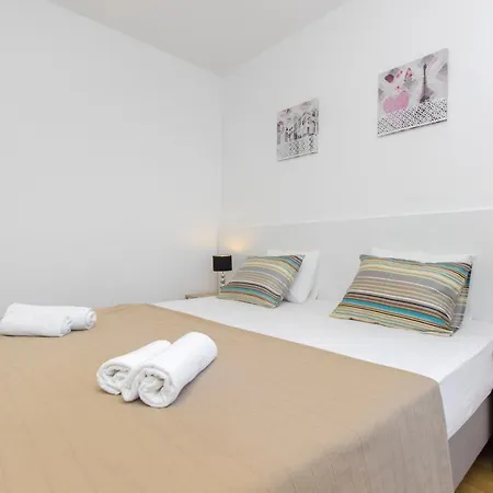 Апартаменты Royal Примоштен