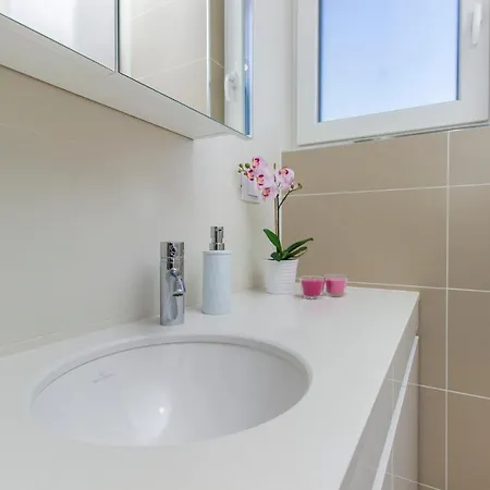 Royal Примоштен