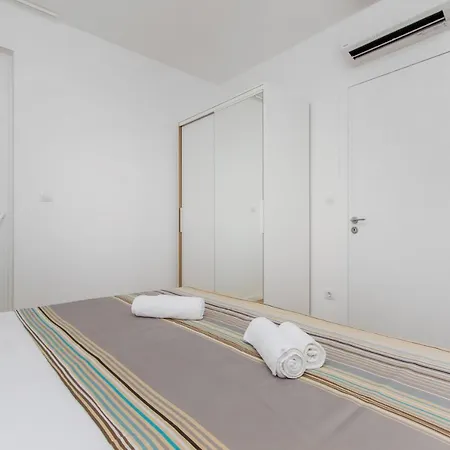 Апартаменты Royal Примоштен