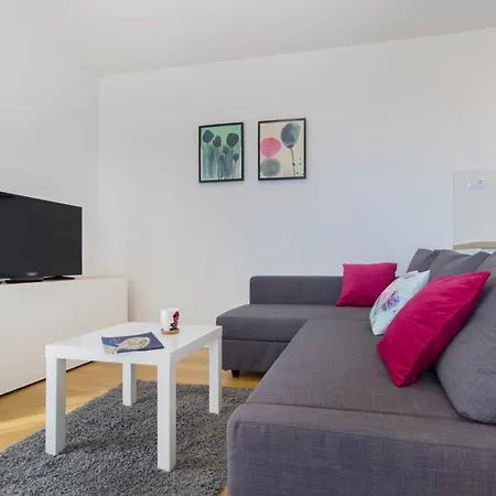 Апартаменты Royal Примоштен