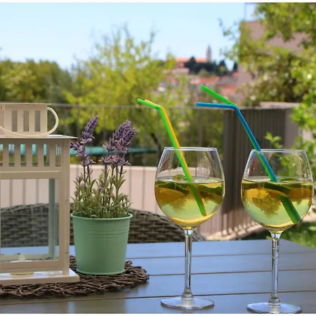 Royal Апартаменты Примоштен